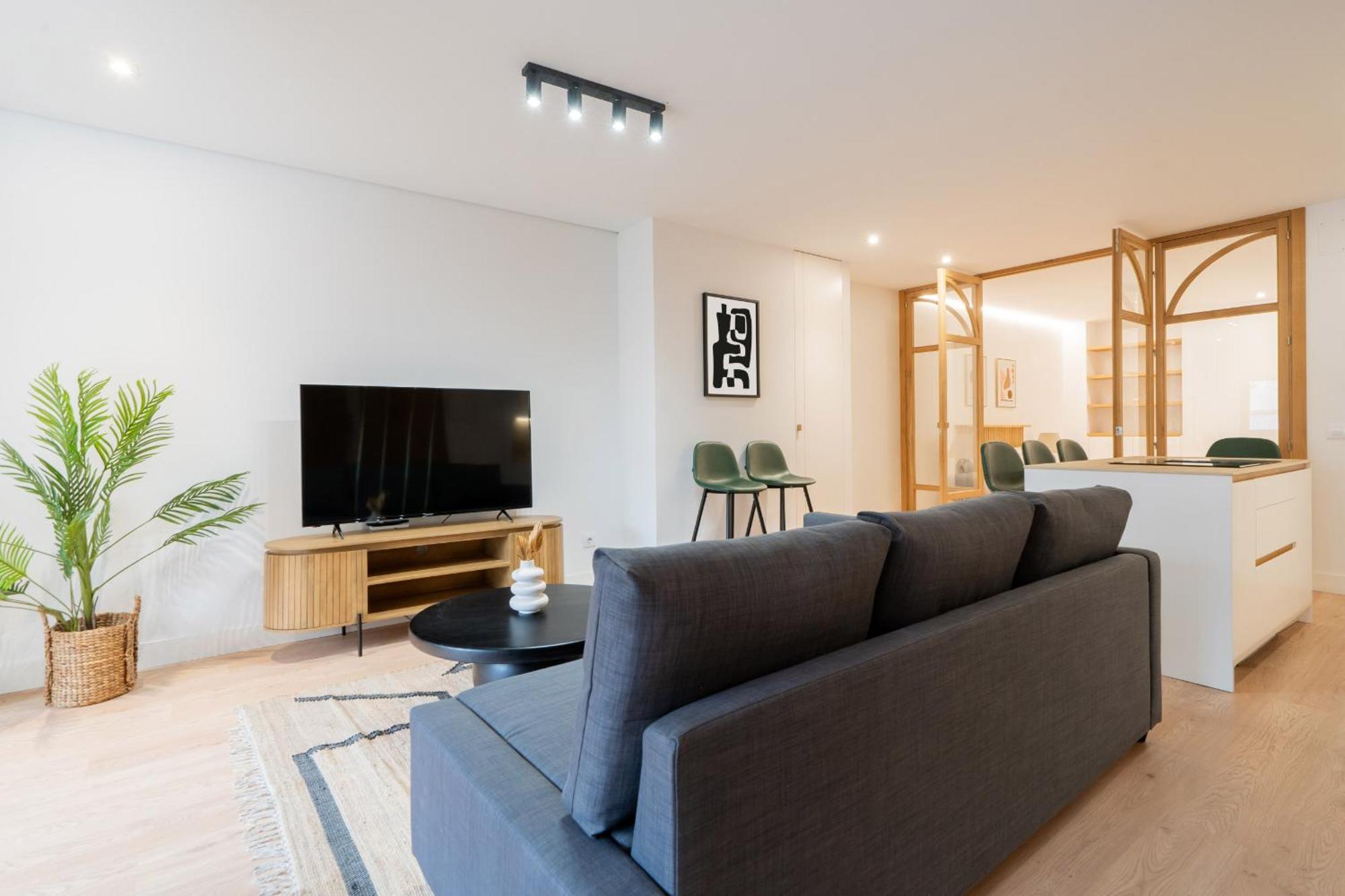 Apartamento Reformado Para 6 Personas En Plena Gran Via Alquiler Temporal マドリード エクステリア 写真